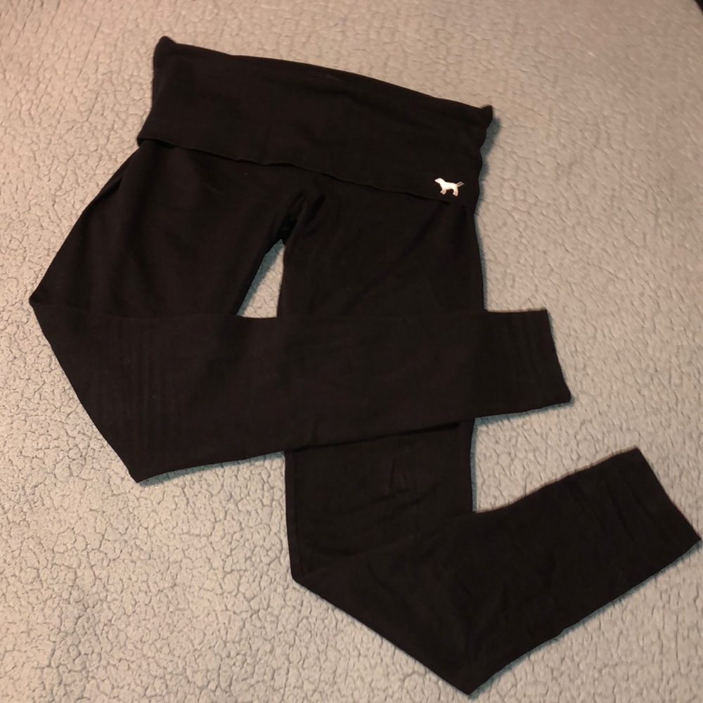 Cropped black leggings
